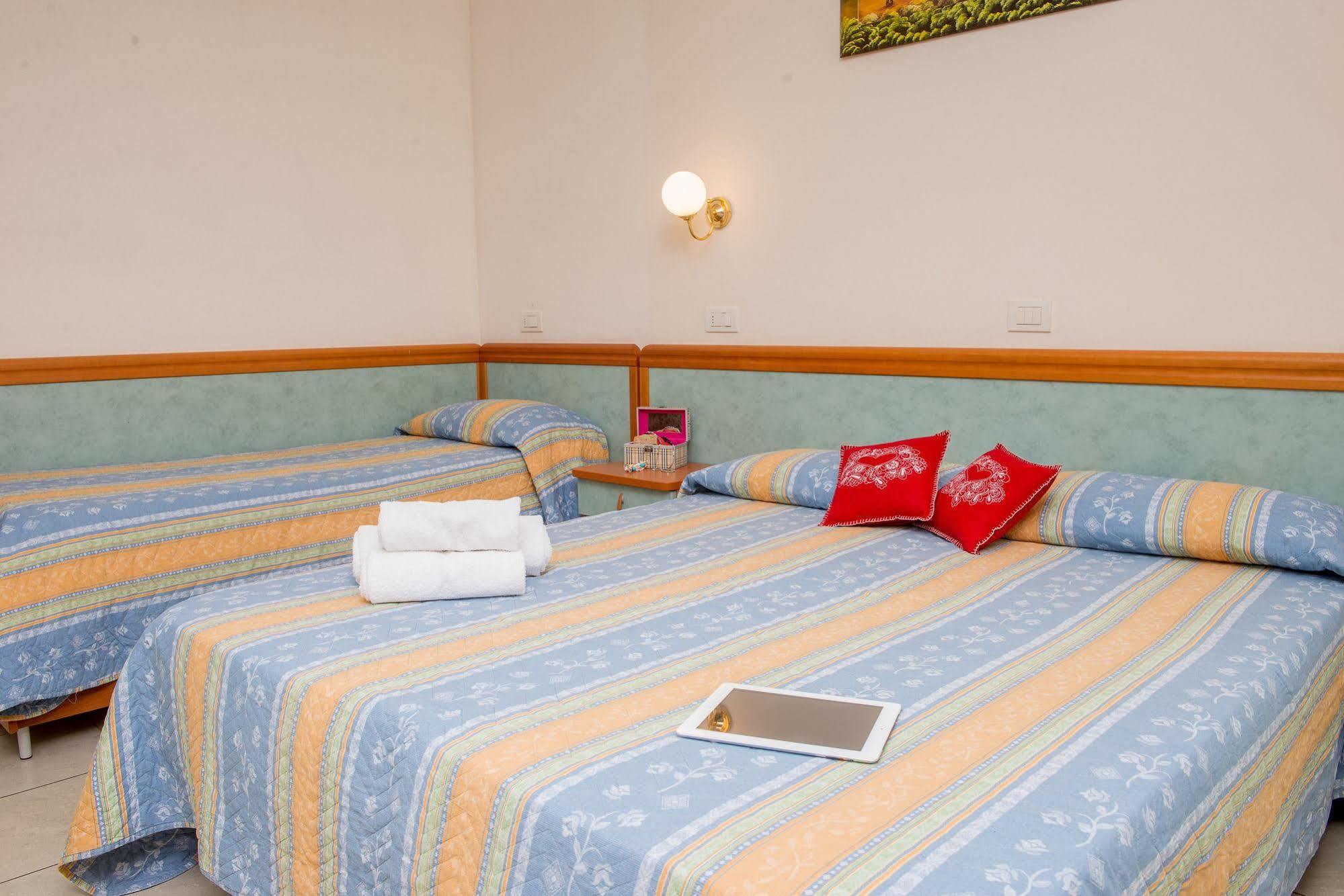 Residence Comfort Riccione Zewnętrze zdjęcie