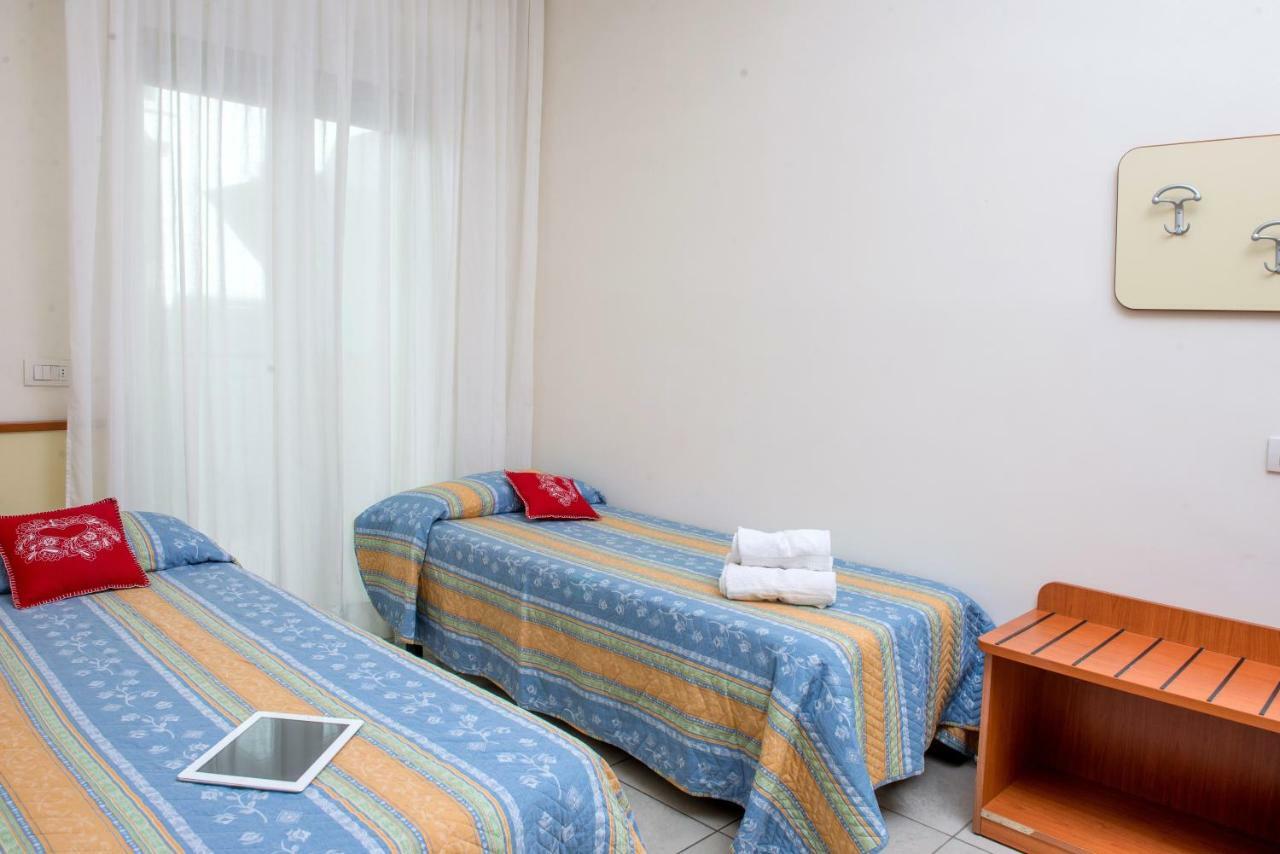 Residence Comfort Riccione Zewnętrze zdjęcie
