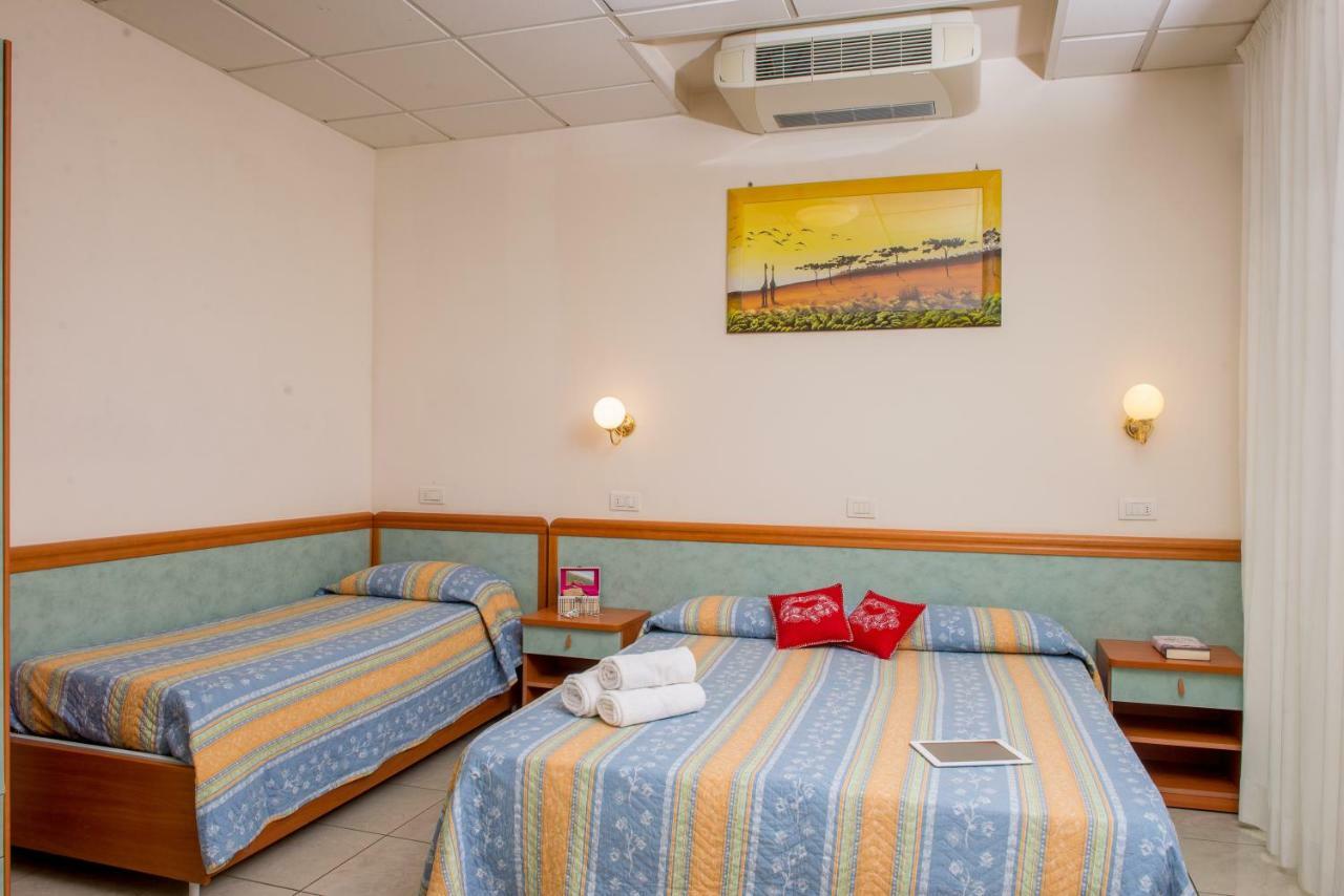 Residence Comfort Riccione Zewnętrze zdjęcie